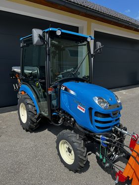 LS Traktor XJ 25 HST SNOW-LINE