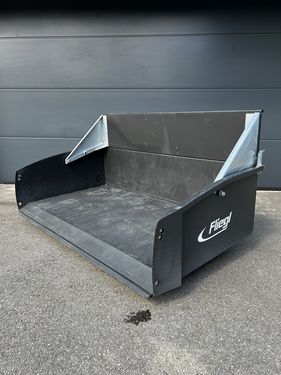 Fliegl Heck - und Hochkippschaufel Gigant 2000