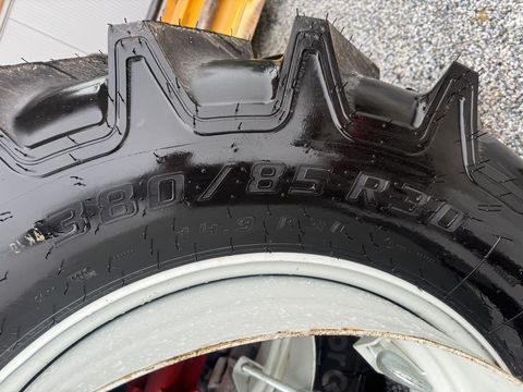 Sonstige Trinker Zwillingsreifen 380/85R30