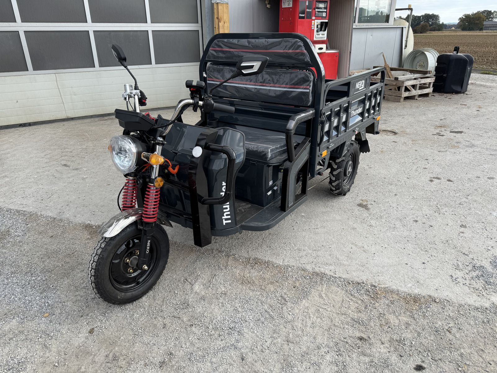 NERO Thunder - Elektro Lastendreirad - Tuc Tuc 1