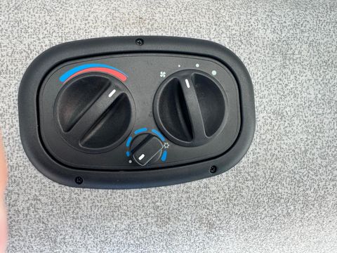 New Holland T4020 DeLuxe