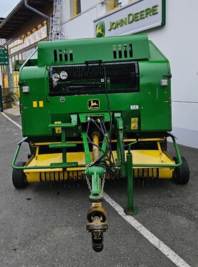 John Deere 575