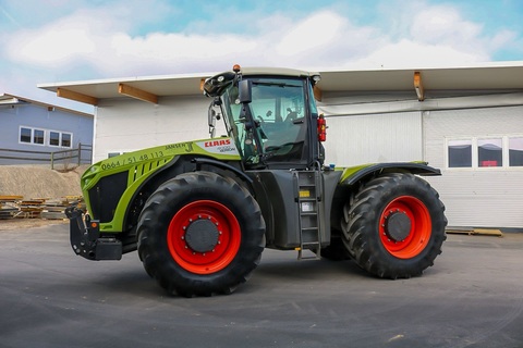 <strong>Claas Xerion 4000</strong><br />