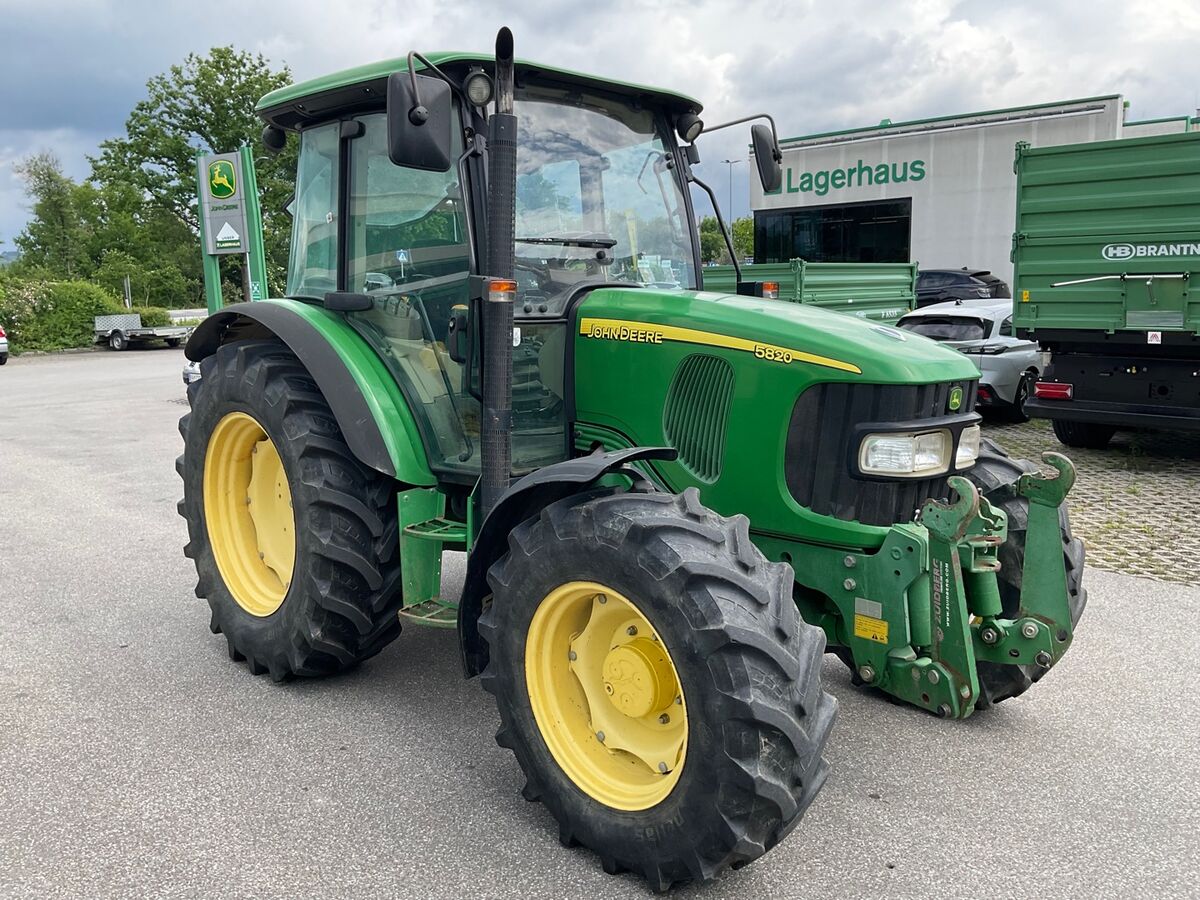 John Deere 5820 2