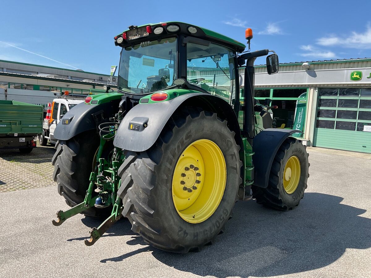John Deere 6210R 3