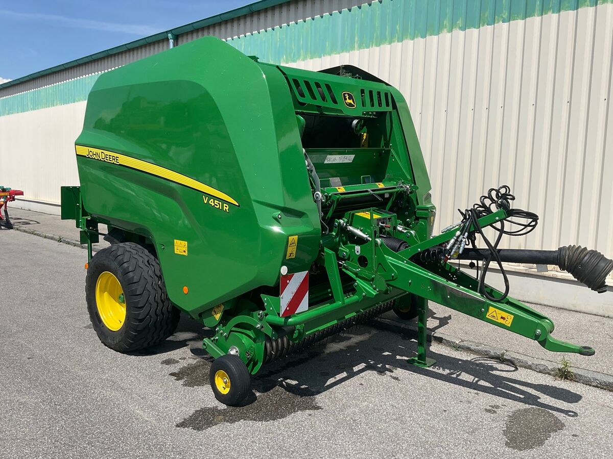 John Deere V451R 2