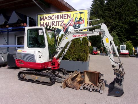 Takeuchi  TB228