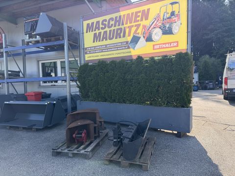 Takeuchi Schnellwechsler + Löffelpaket für TB 035/135/235