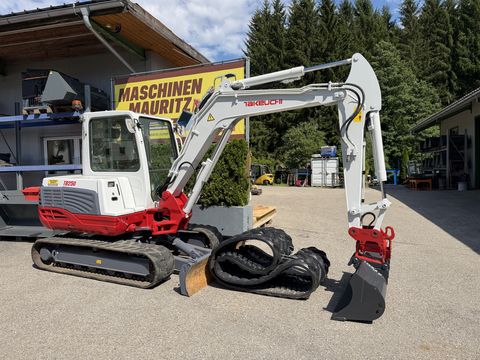 Takeuchi TB 250 Powertilt