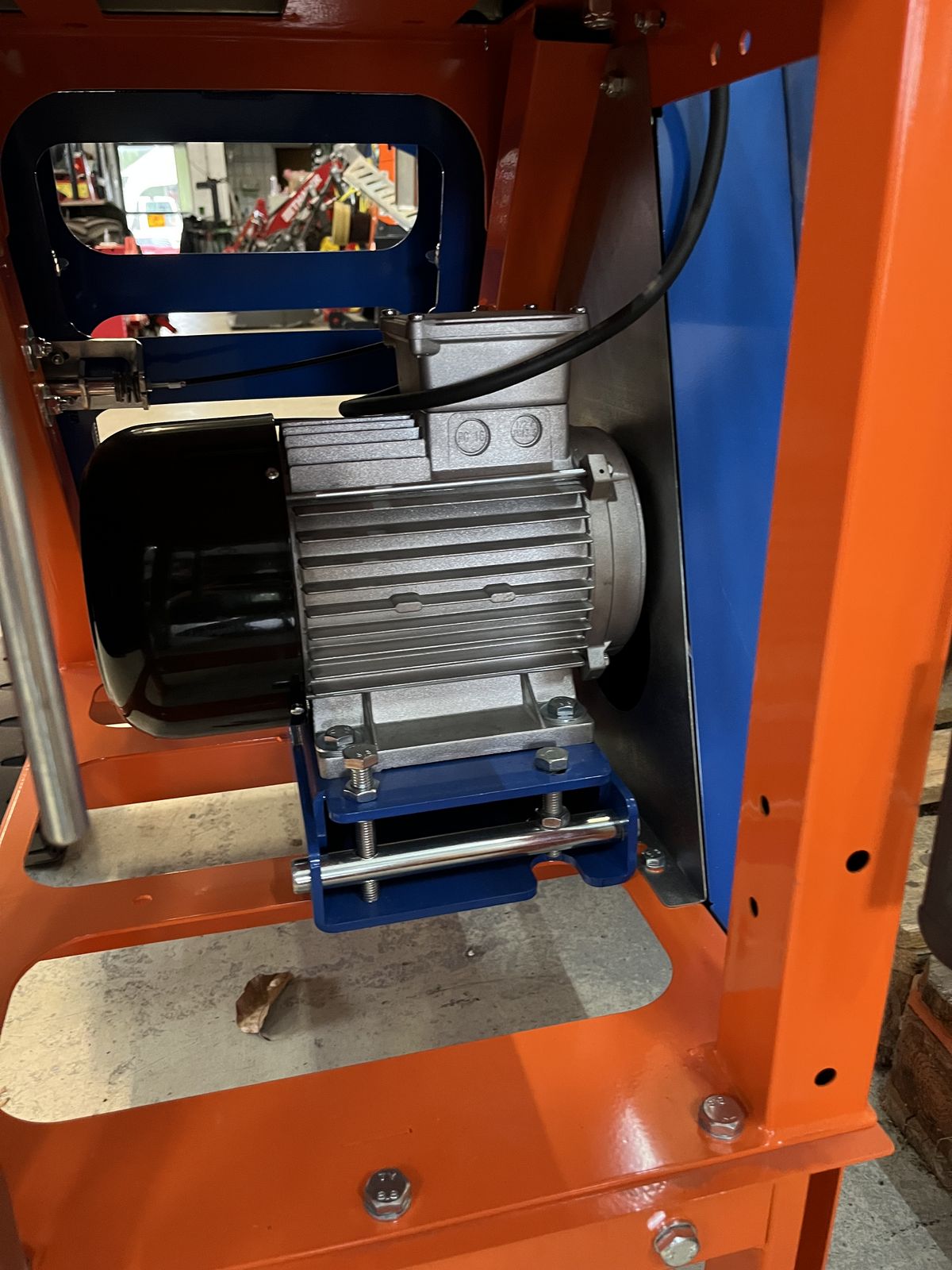 Balfor Shark 700 ET 2