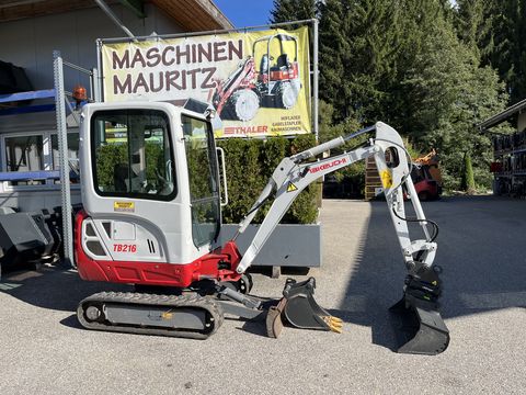 Takeuchi TB 216 mit Powertilt