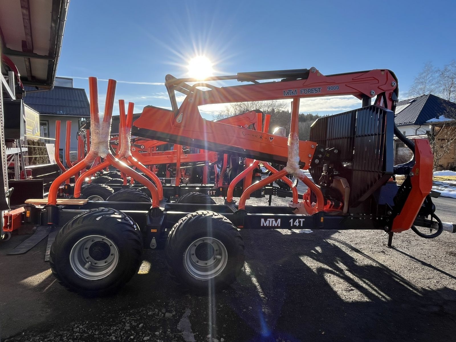 MTM Forest 14T mit MTM 9000 Kran 3