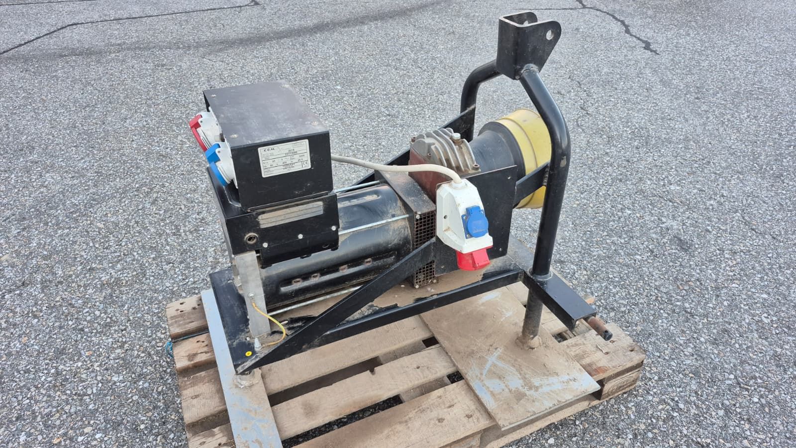 Stromaggregat mit Zapfwellenantrieb 3