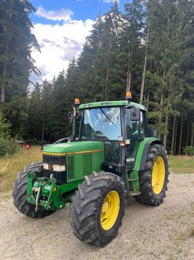 John Deere 6400