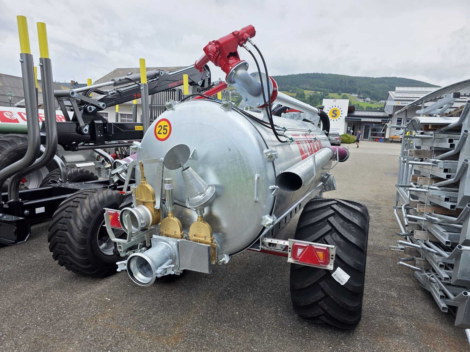 Creina CGKC 3200 - Werferfass 2