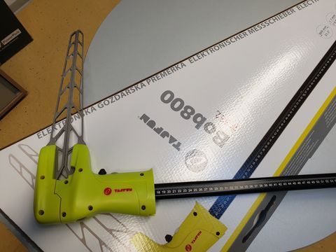 Tajfun Elektronische Messkluppe 3