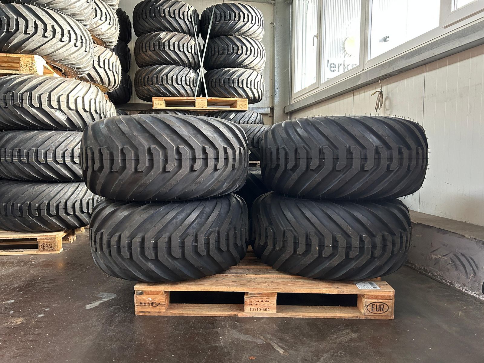 BKT 400/60 - 15.5 auf Forstfelgen 2