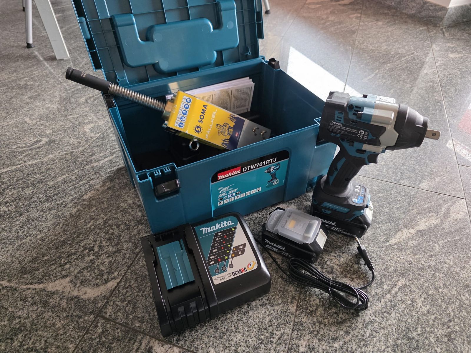 SOMA Fällkeil FK60 mit Makita Schlagschrauber 2