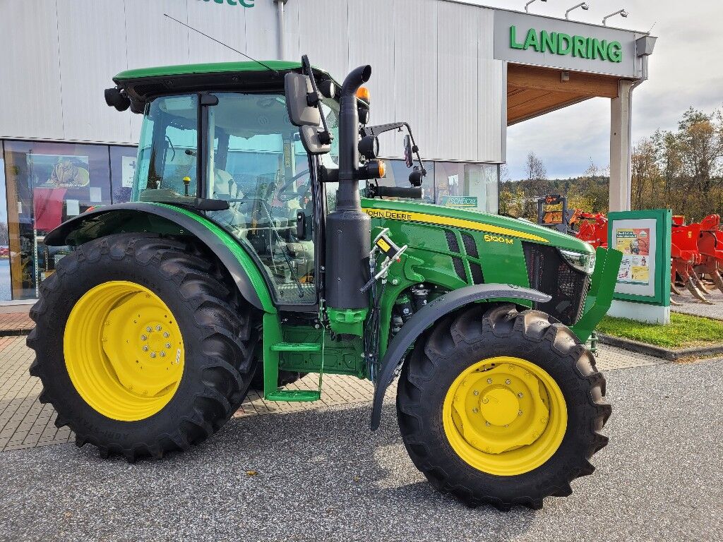 John Deere 5100 M 1