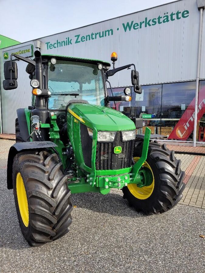 John Deere 5100 M 3