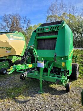 John Deere V461M