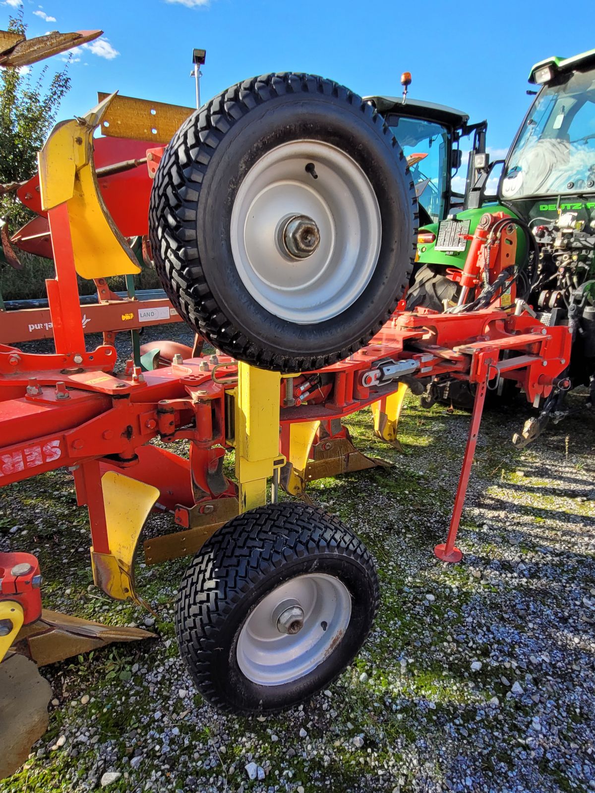 Pöttinger Servo 4-Scharig 3