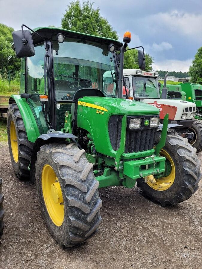 John Deere 5075 E 2