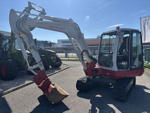 Takeuchi TB 250 Powertilt 