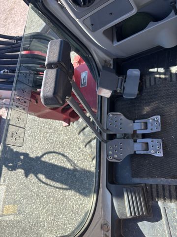 Takeuchi TB 250 Powertilt 