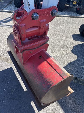 Takeuchi TB 250 Powertilt 