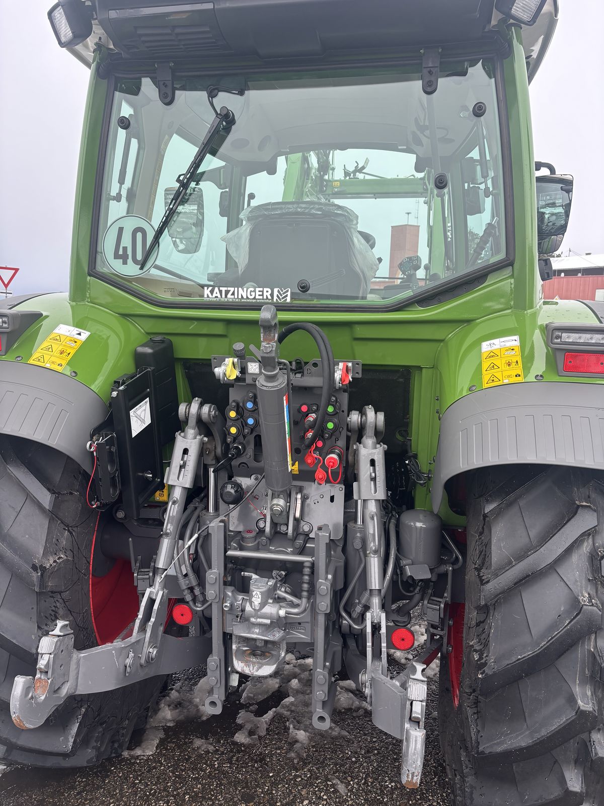 Fendt 211 Vario (Gen3) 3