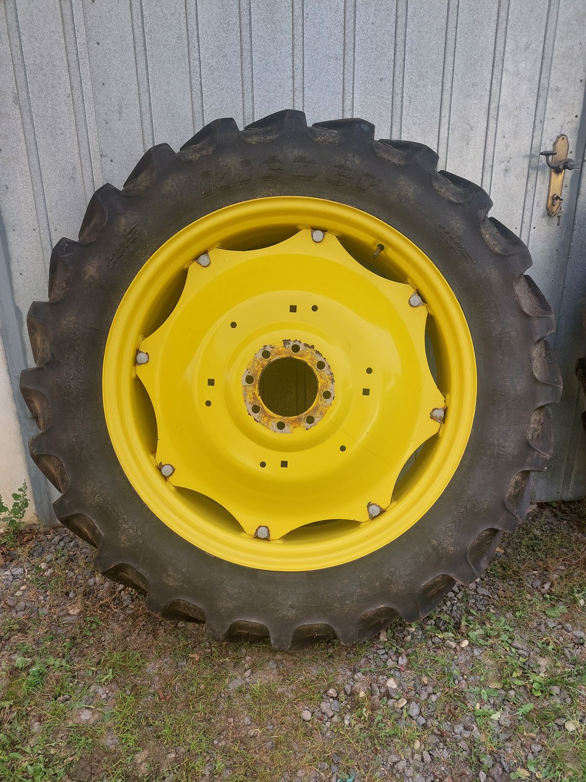 Kleber Traker 340 / 85 R 36 1