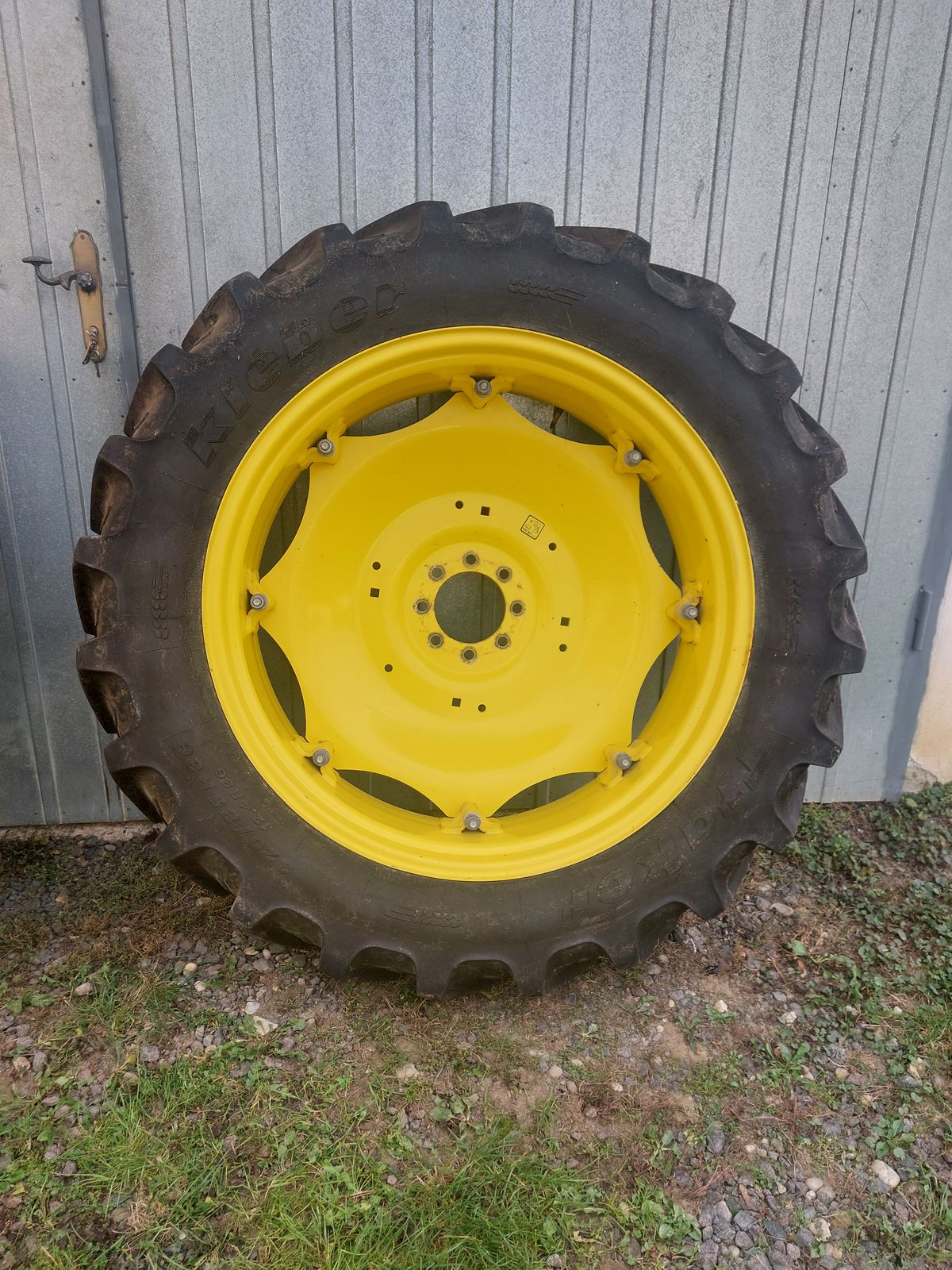 Kleber Traker 340 / 85 R 36 2