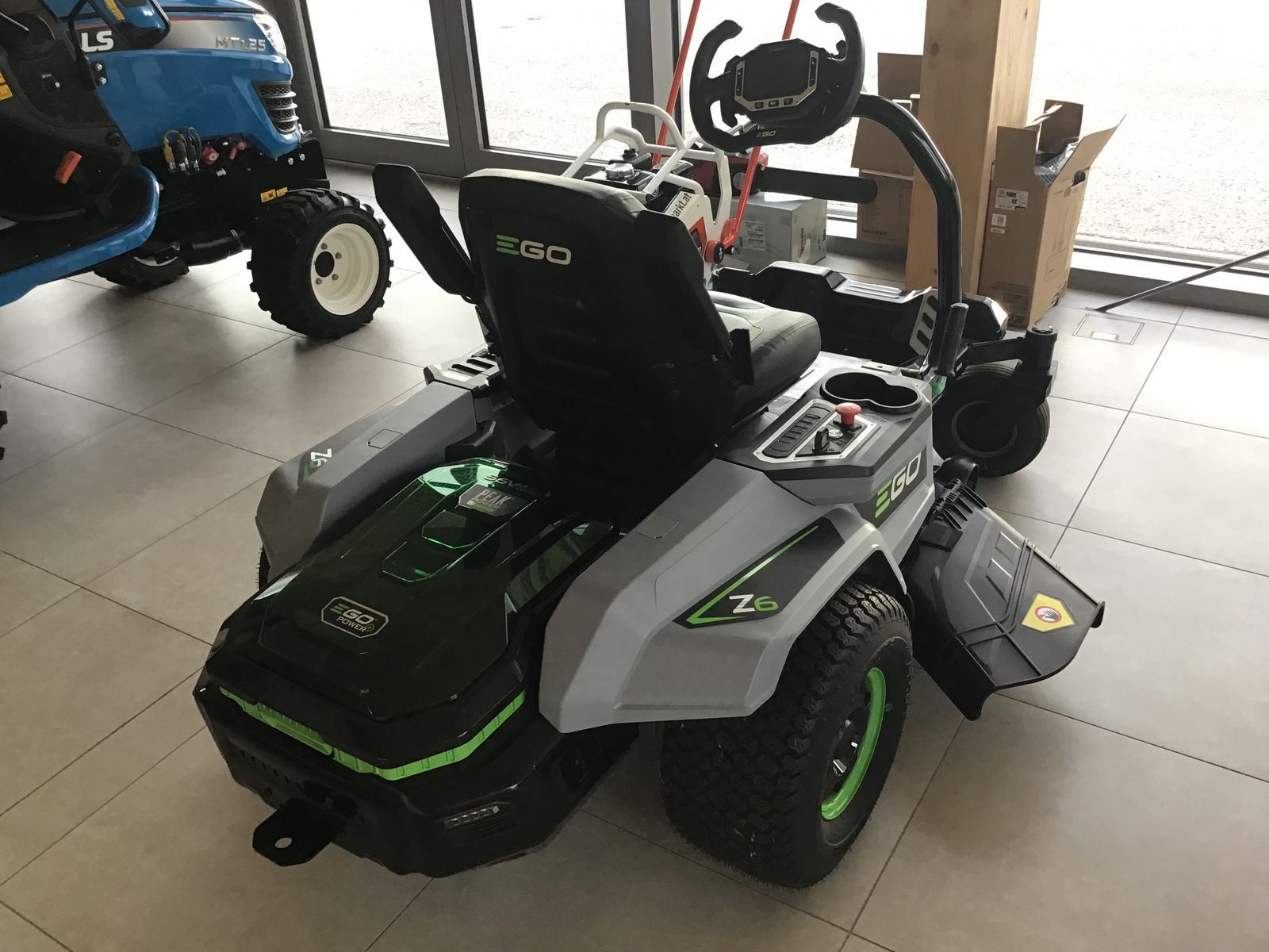 EGO Ego Z6 ZT4201 E-S Zero-Turn-Akku- Null-Wendekrei 2