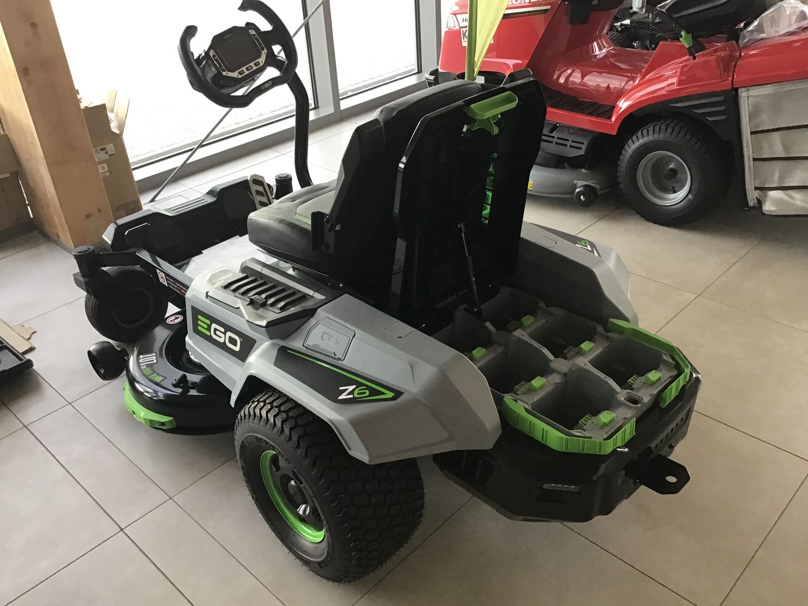 EGO Ego Z6 ZT4201 E-S Zero-Turn-Akku- Null-Wendekrei 3