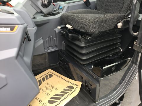 Bobcat T 35.105 mit Nivauausgleich