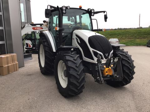 Valtra A 104