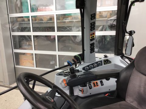 Valtra A 104