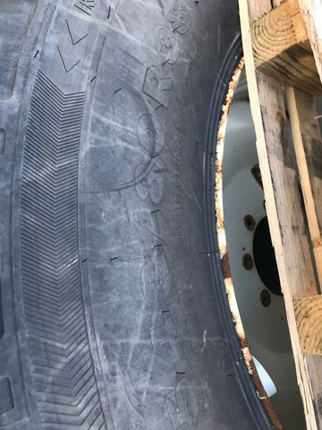 Nokian Kommunalräder zu Steyr CVT 6145 ECO