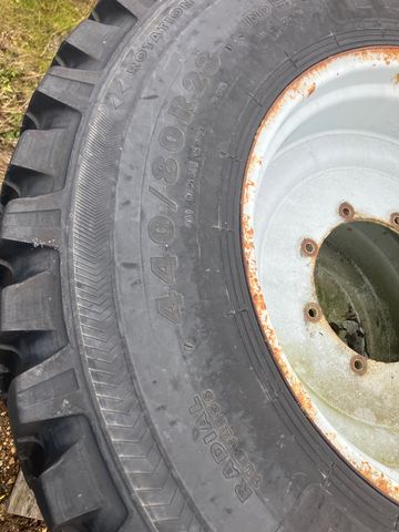 Nokian Kommunalräder zu Steyr CVT 6145 ECO