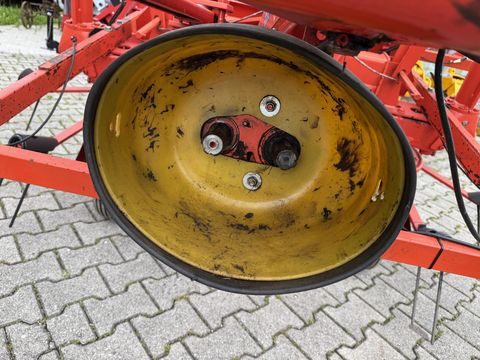 3285-00e24b839c79a807f4b52ff7d47fdf87-5977932