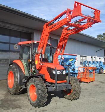 Kubota M 7040