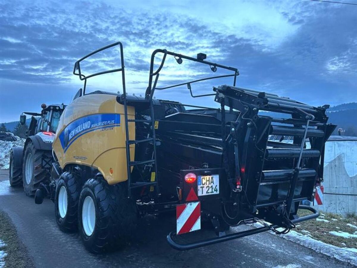 New Holland 1270 Plus 3