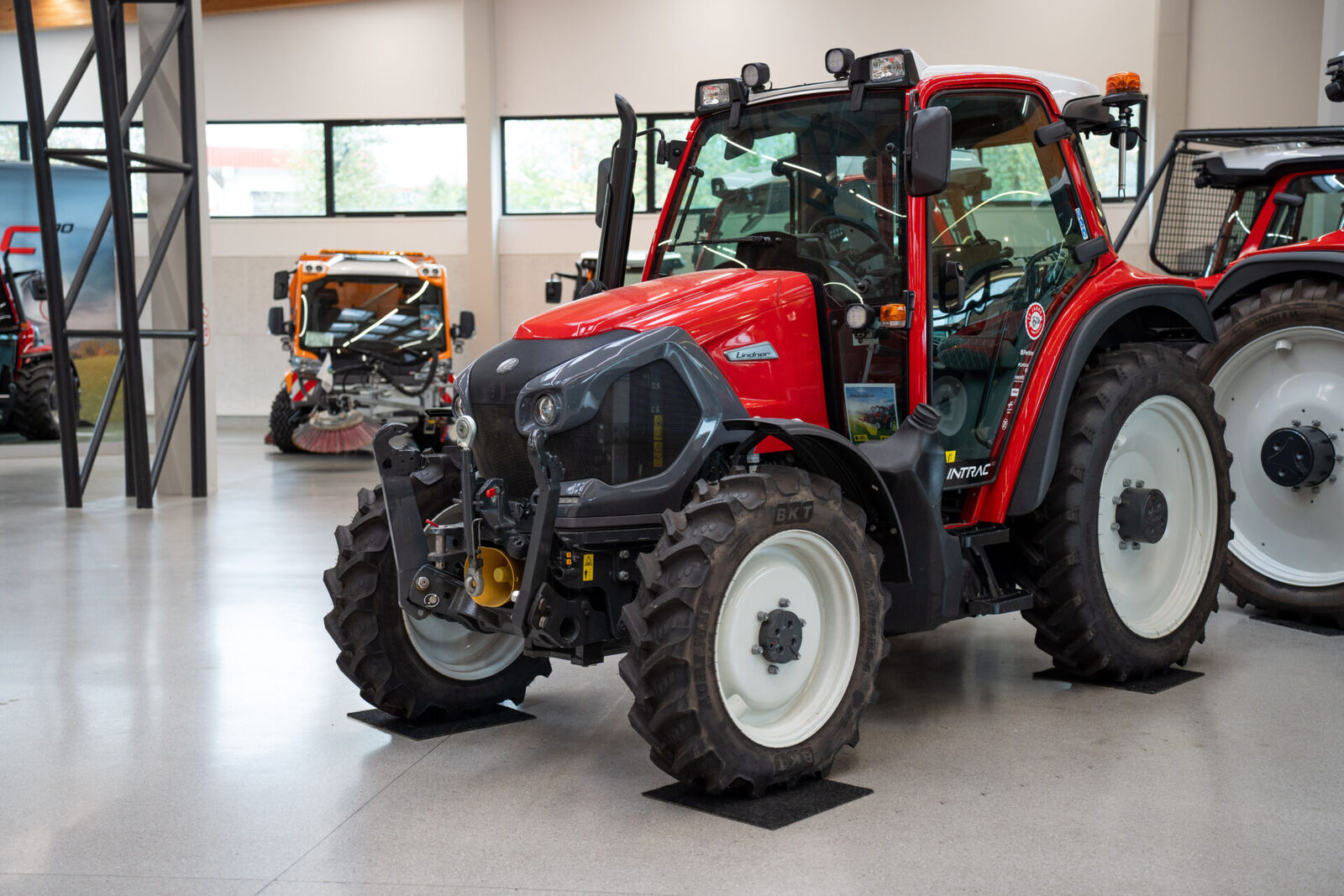 Lindner Lintrac 80 3