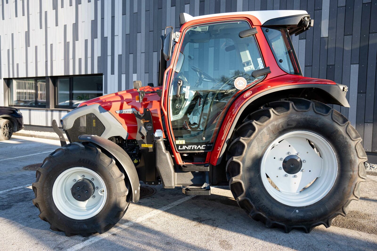 Lindner Lintrac 75 LS 2