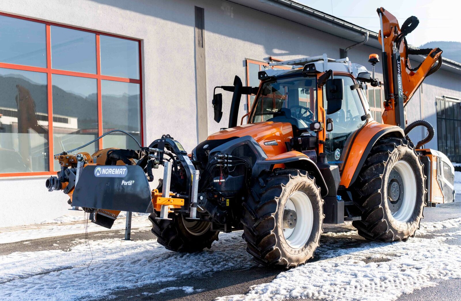 Lindner Lintrac 130 2