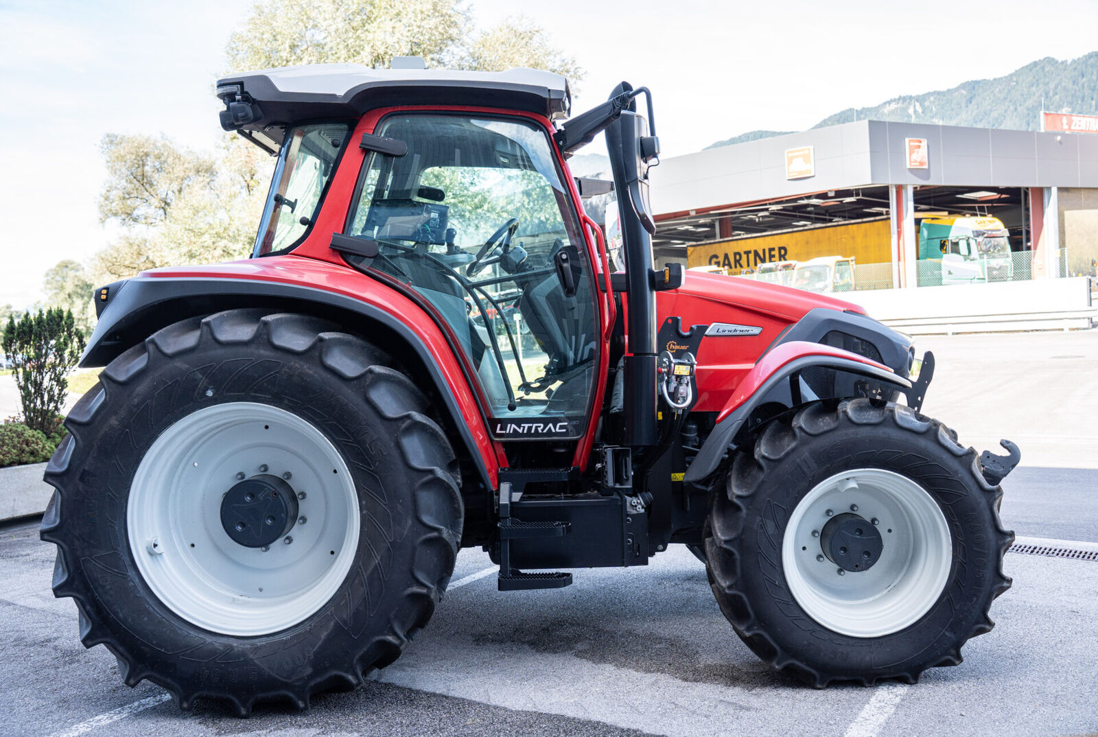 Lindner Lintrac 130 3