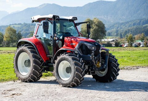 Lindner Lintrac 130
