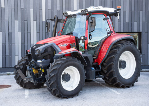 Lindner Lintrac 130