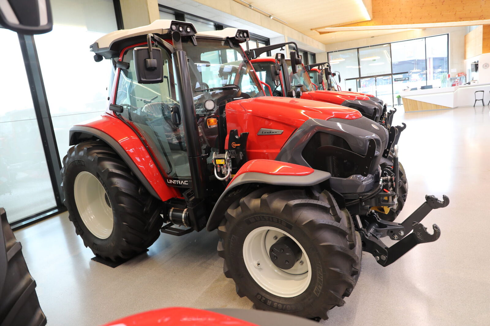 Lindner Lintrac 100 2